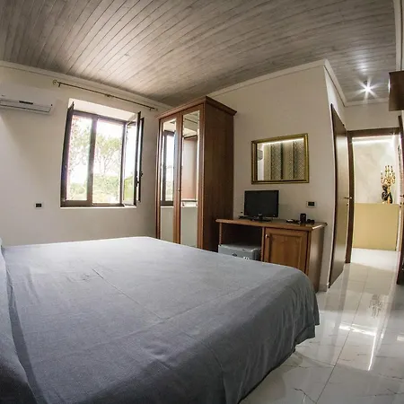 Esmeralda Bed & Breakfast